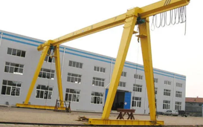 Single beam gantry crane for industrial outdoor material handling and heavy lifting operations